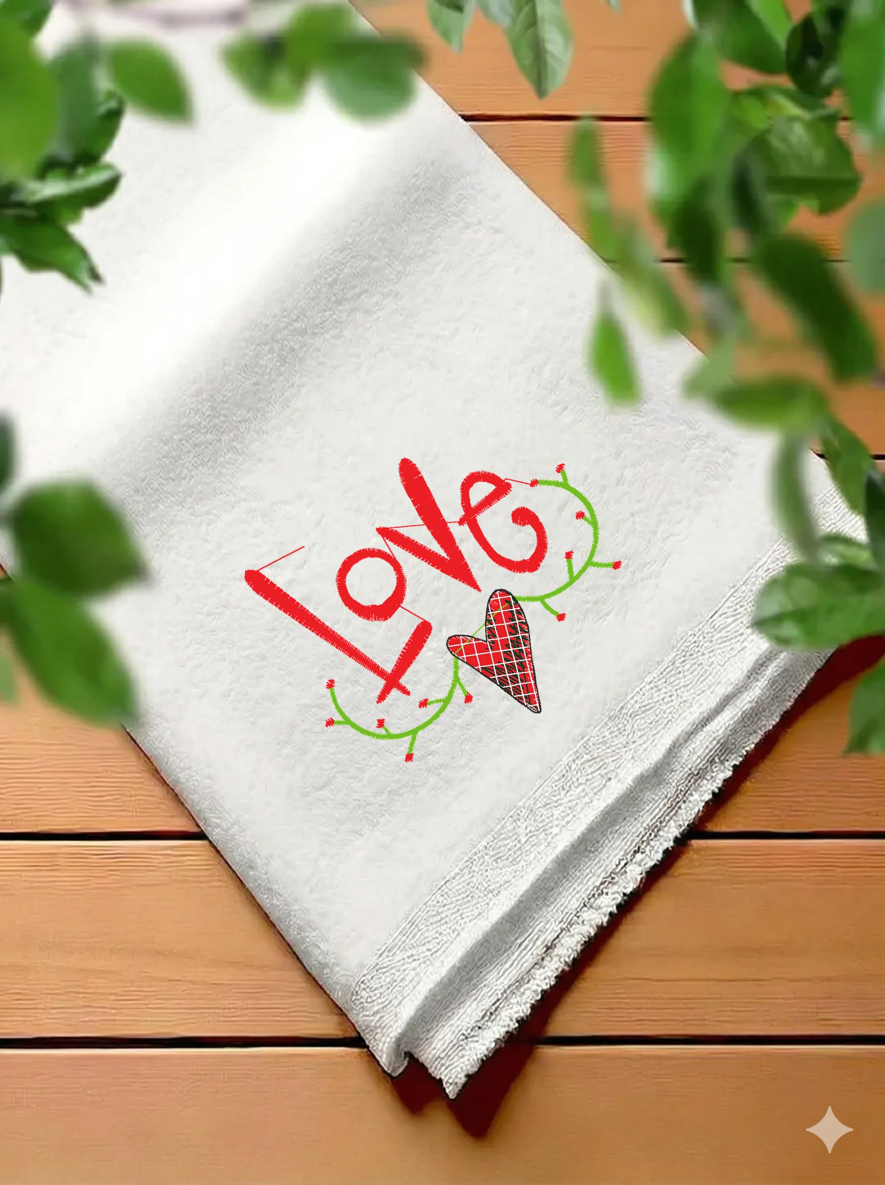 Надпись Love с сердцем (миниатюра 7)