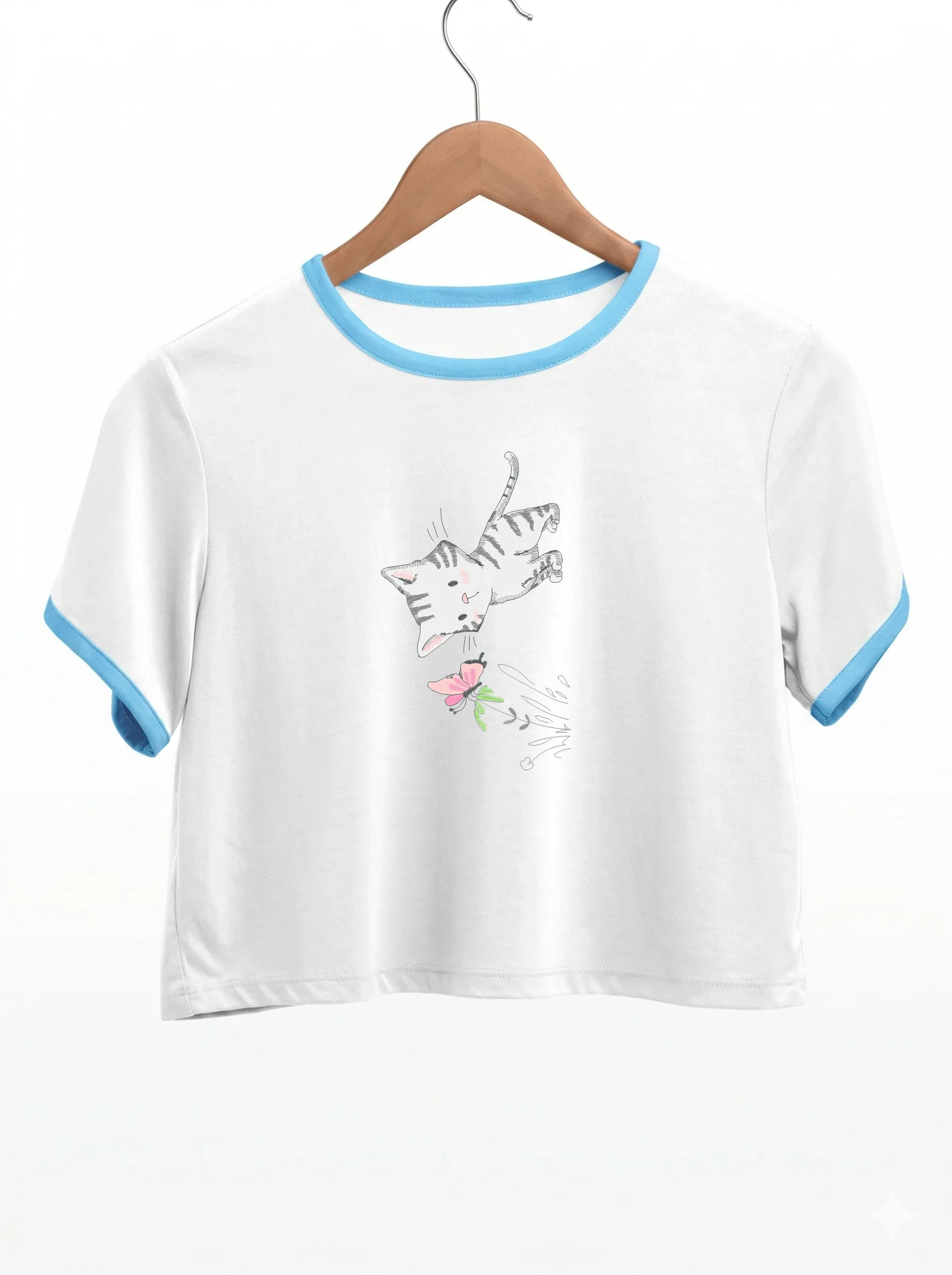 Игривый котенок с бабочкой (миниатюра 9)