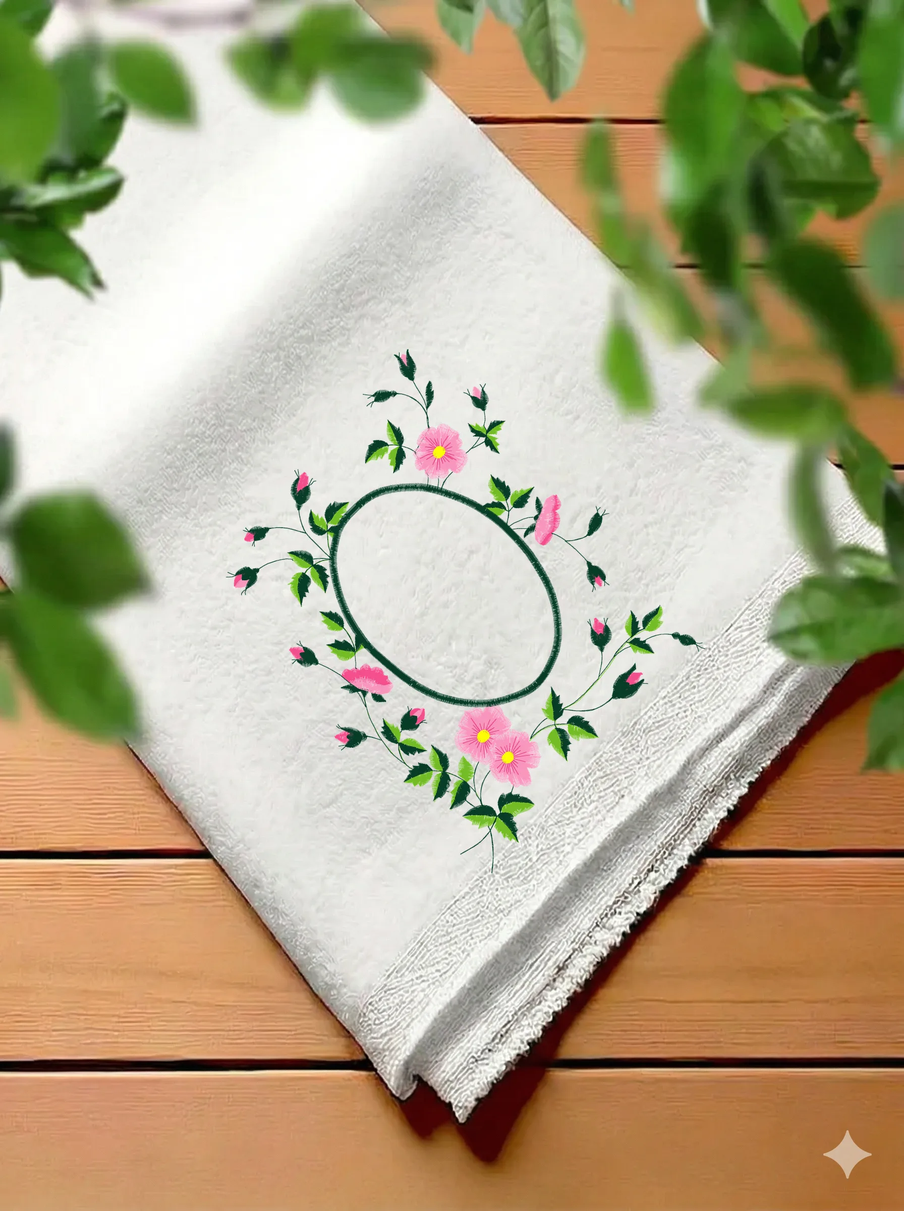 Овальная рамка с шиповником (миниатюра 7)
