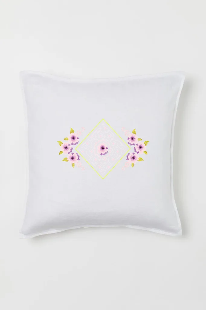 Ажурный ромб с фиалками (миниатюра 2)