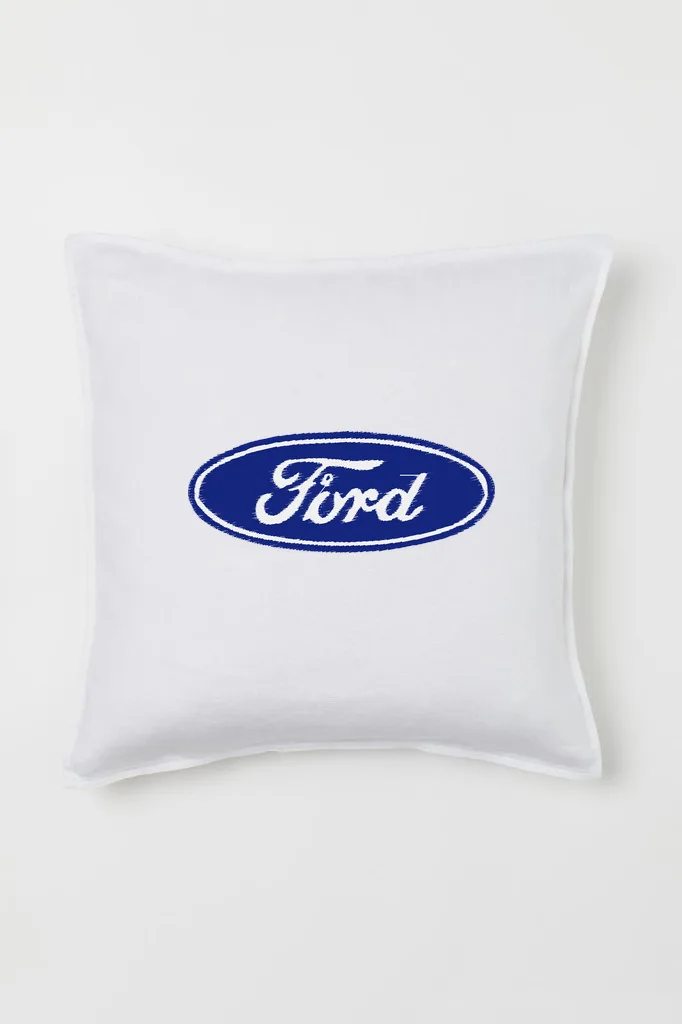 Автомобильная эмблема Ford (миниатюра 2)