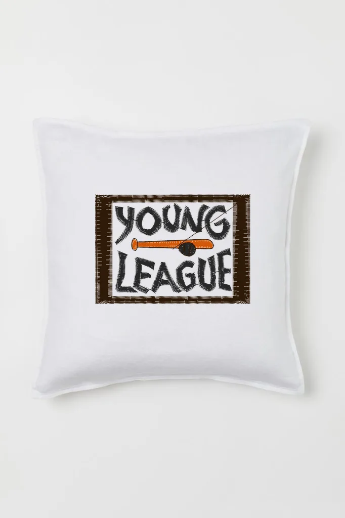 Дизайн машинной вышивки «Бейсбольная эмблема Young League» (69.8×49.1 мм) — вид 2