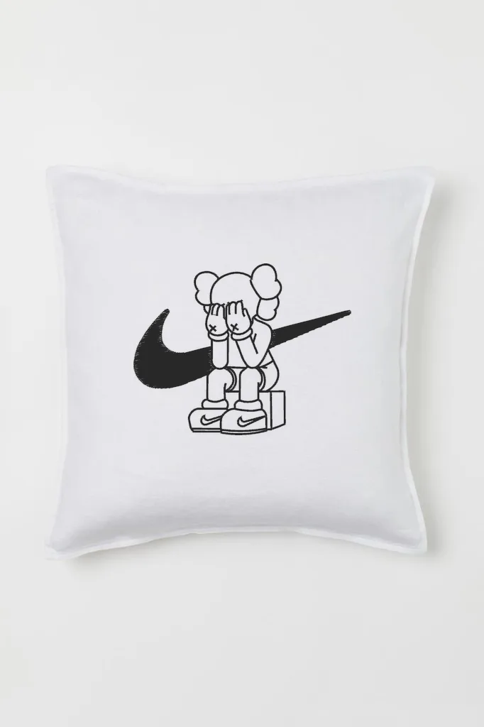 Дизайн машинной вышивки «Грустный KAWS Nike» (100.2×79 мм) — вид 2