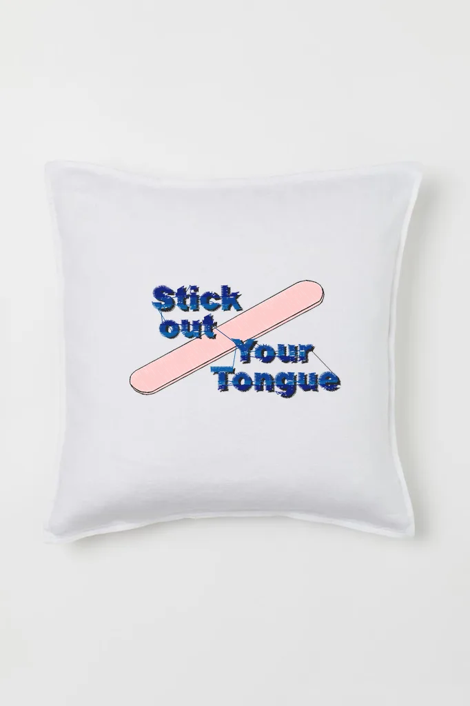 Дизайн машинной вышивки «Надпись Stick Out Your Tongue» (88.6×49.7 мм) — вид 2