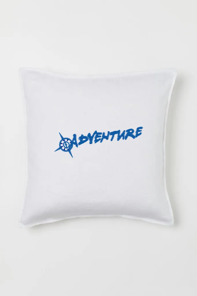 Дизайн машинной вышивки «Надпись Adventure с компасом» (99.2×34.6 мм) — вид 2