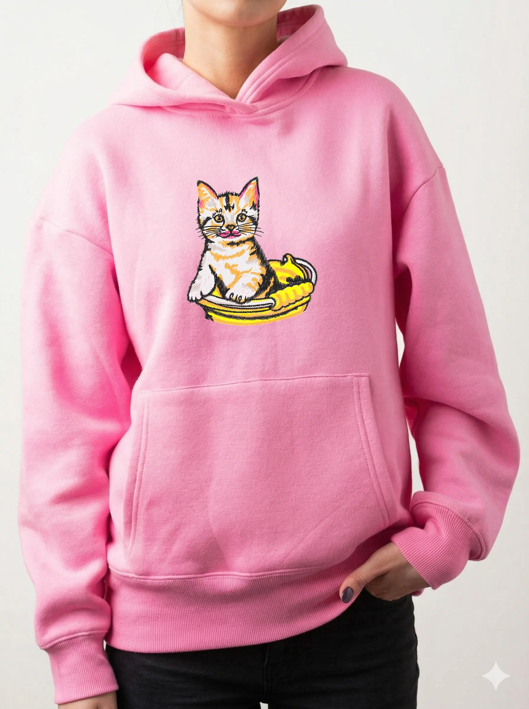 Милый котёнок в корзинке (миниатюра 12)