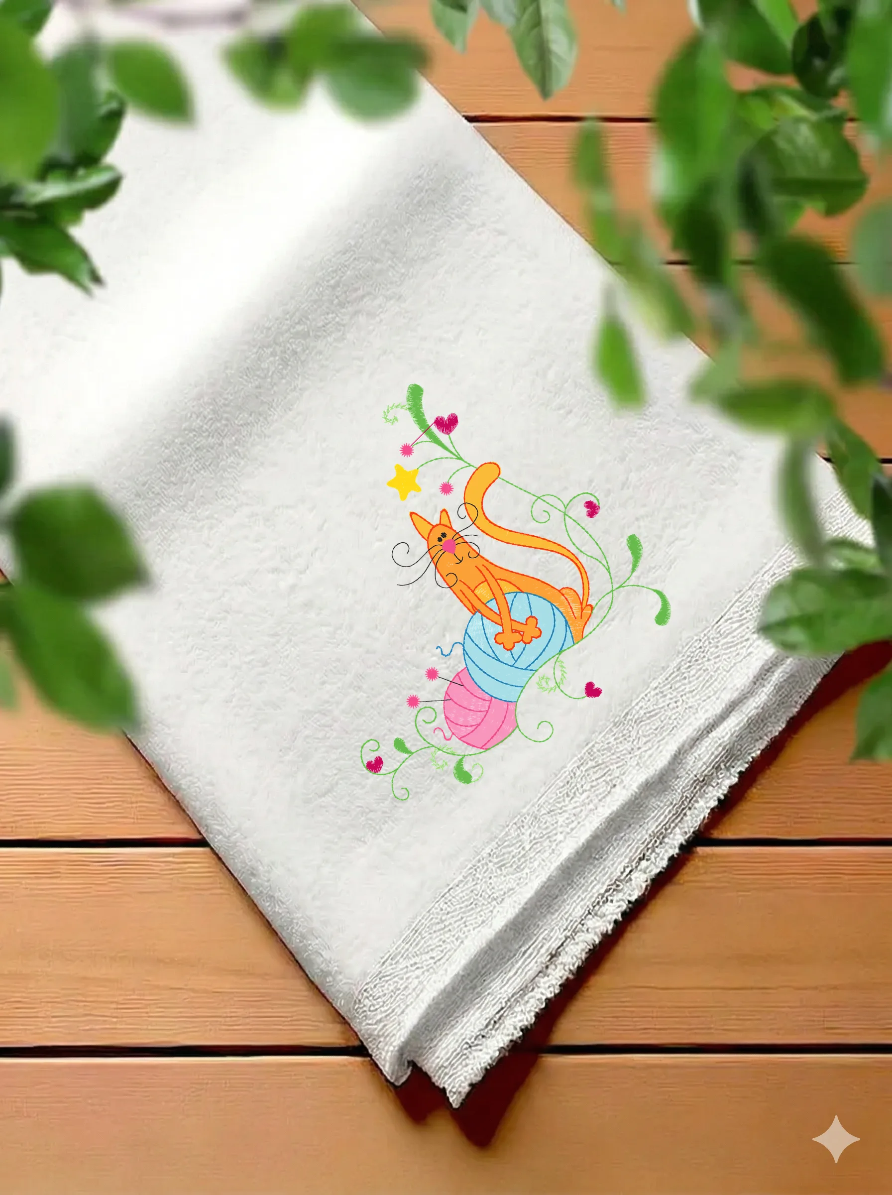 Рыжий кот с клубочками (миниатюра 7)