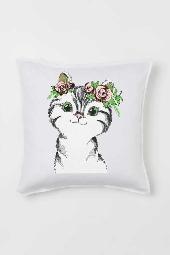 Котенок в венке из роз (миниатюра 2)